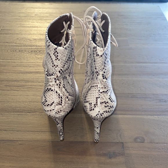 Boots - Picture 4 of 7